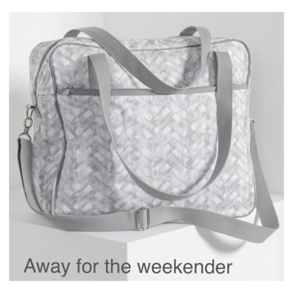 Thirty-One Mystic Grey Away for the Weekender